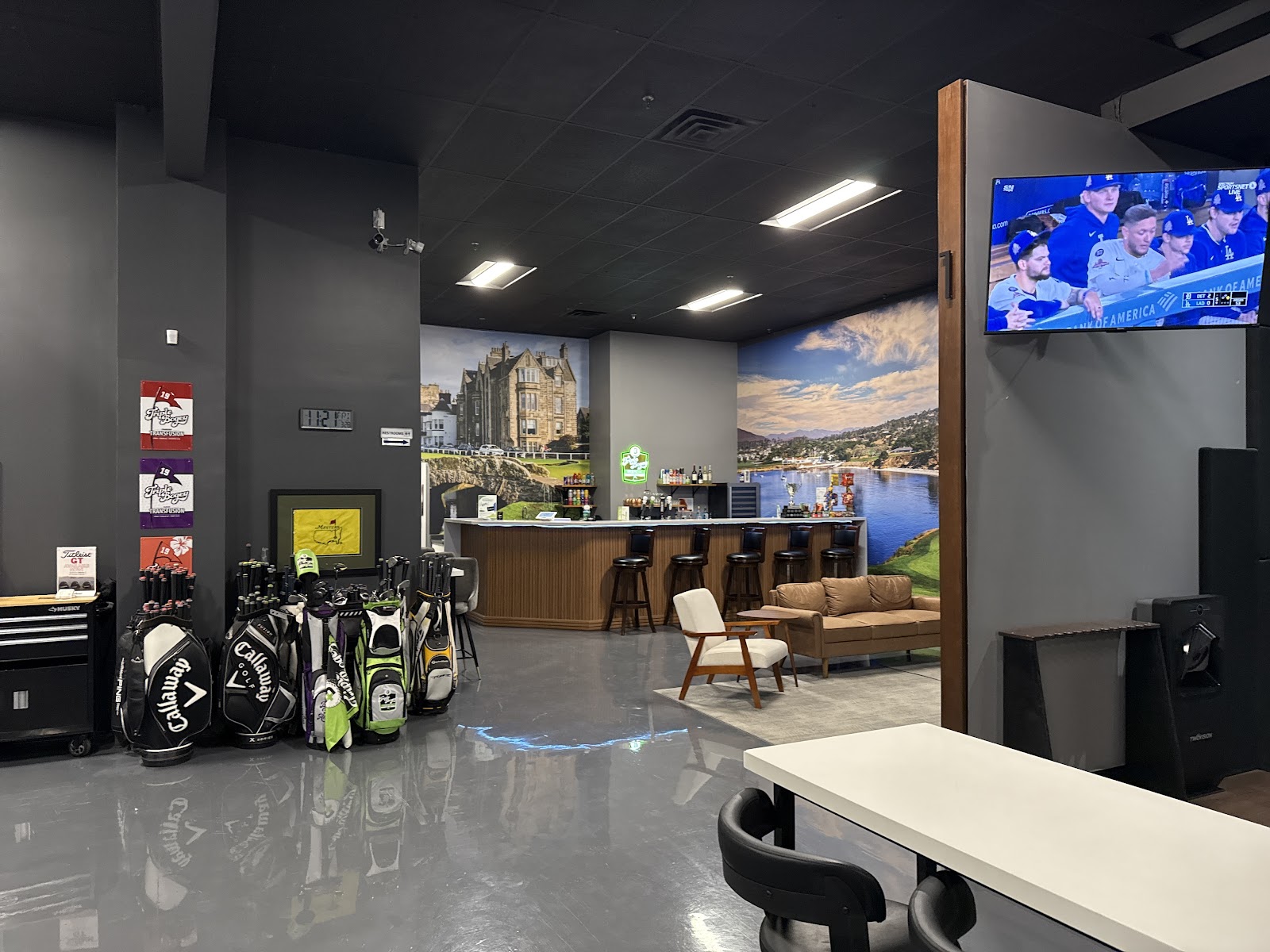 Mulligans Indoor Golf Whitby