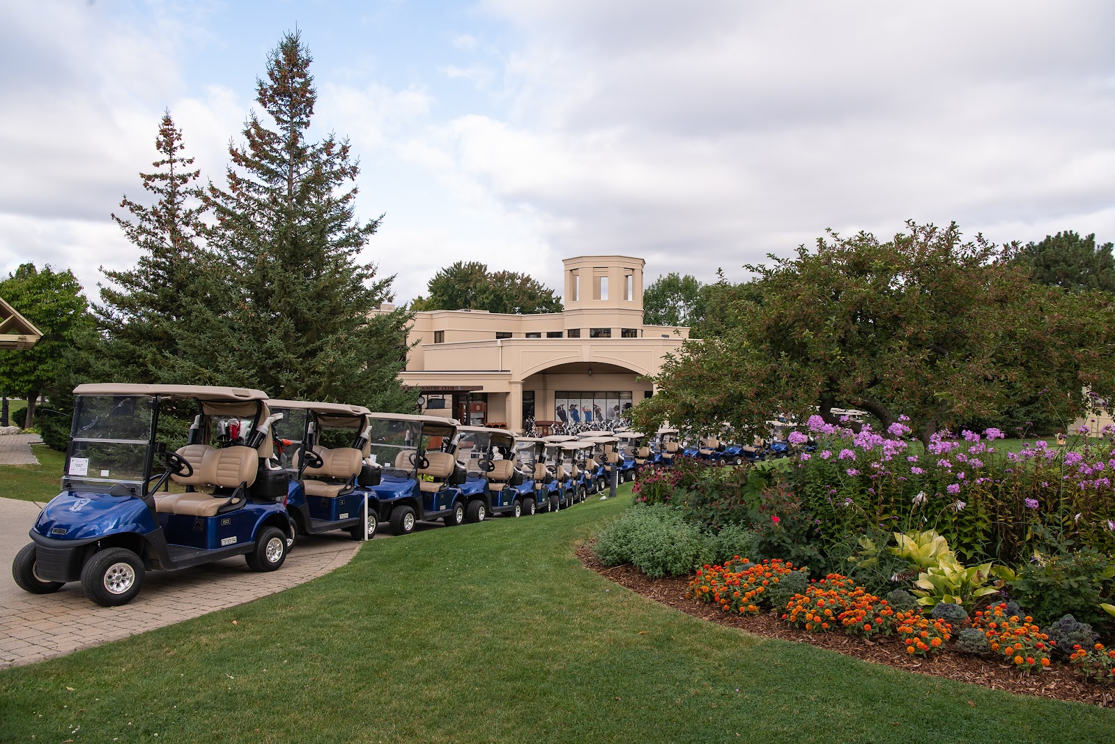 Oakdale Golf and Country Club