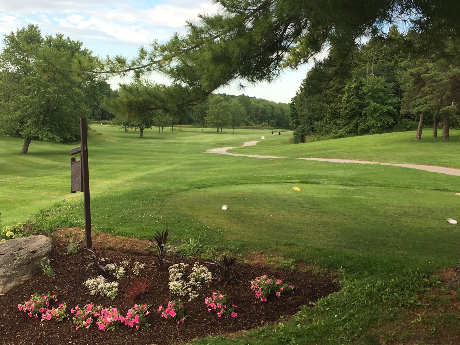 Pine Crest Golf & Country Club